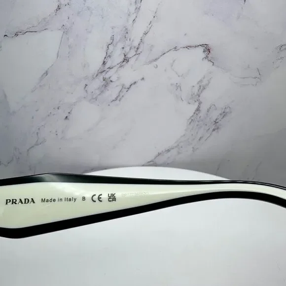 New PRADA Sunglasses - Picture 10 of 16
